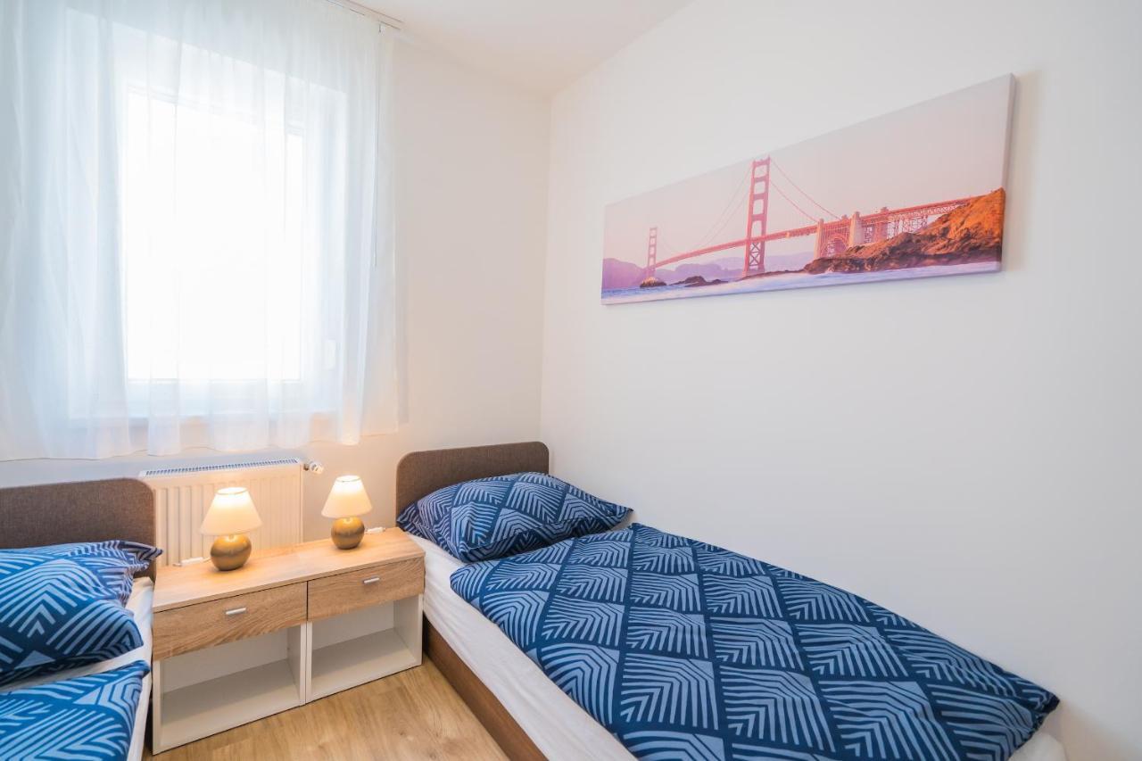 Gemini Apartments Siofok I., Iii. المظهر الخارجي الصورة