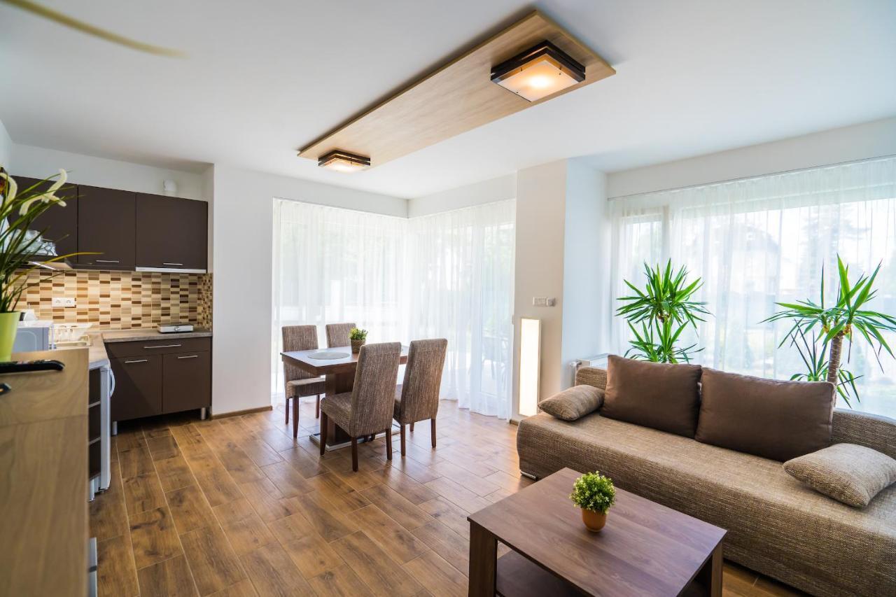 Gemini Apartments Siofok I., Iii. المظهر الخارجي الصورة