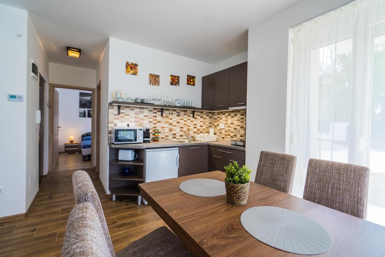 Gemini Apartments Siofok I., Iii. المظهر الخارجي الصورة