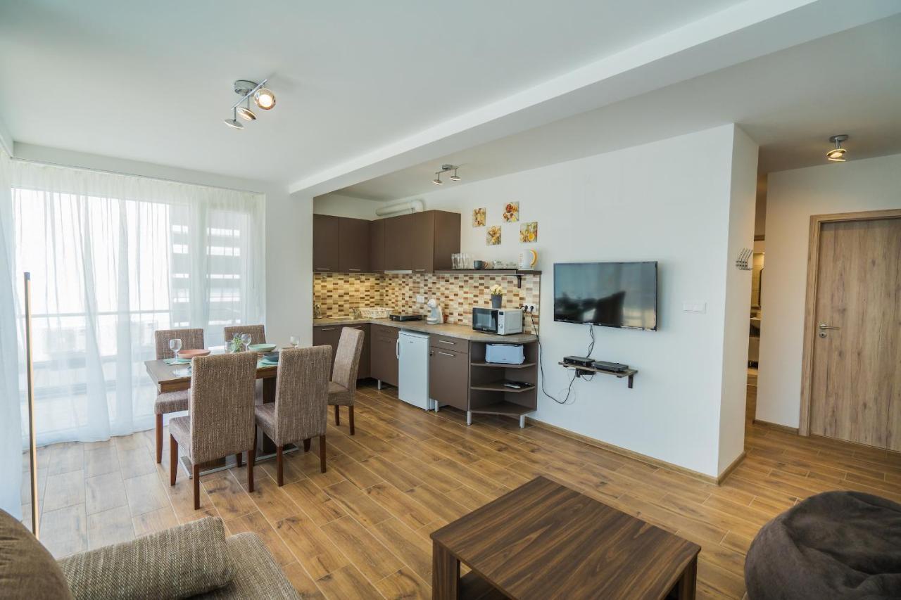 Gemini Apartments Siofok I., Iii. المظهر الخارجي الصورة